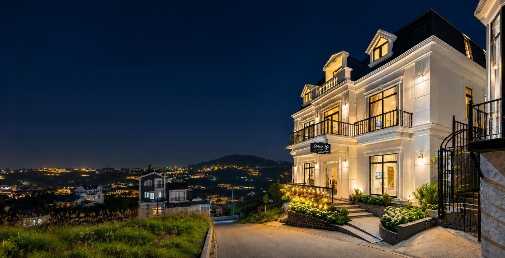 NHẤT Ý VILLA về đêm, Private Retreat Đà Lạt